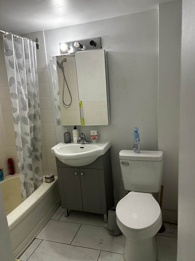 Rehan Kanak's room