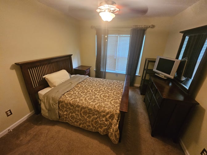 CL&C Property Management and Consulting's room