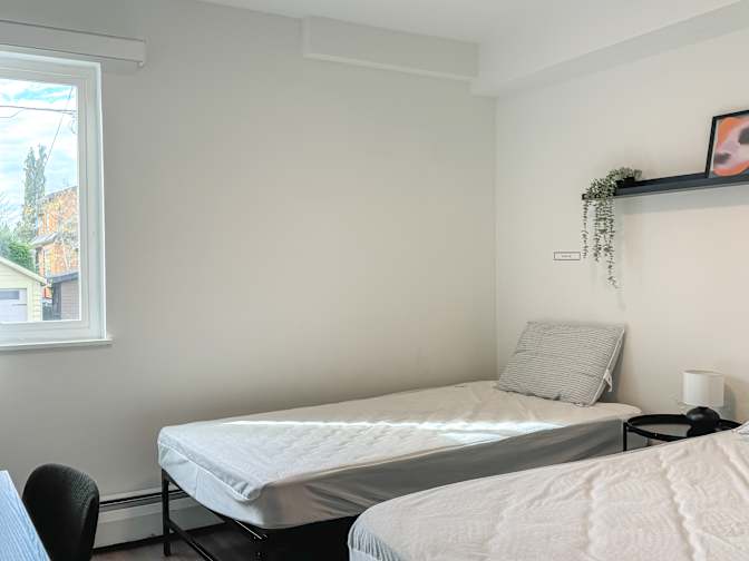 Jose Luis De la Fuente's room