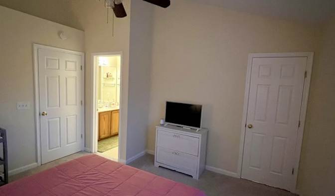 Lisa's room