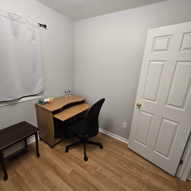 Mo Green's room