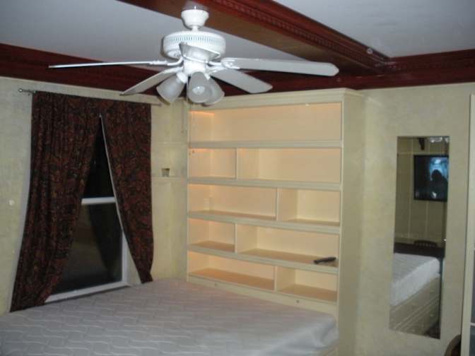Mark Arabatzis's room