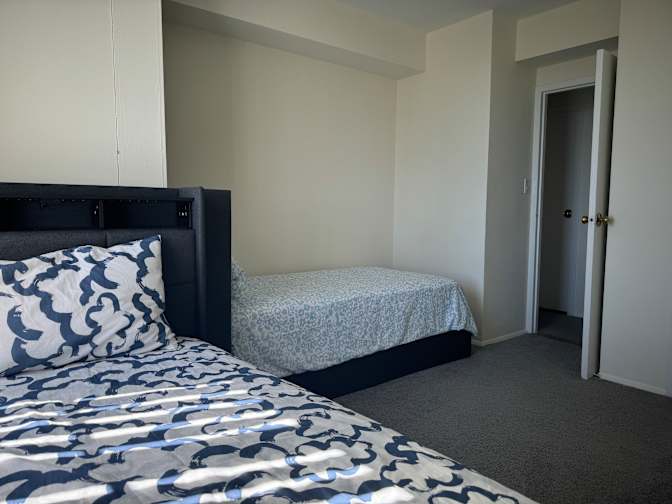 JENNIFER Lok's room