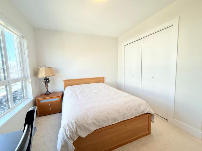 Sunny's room