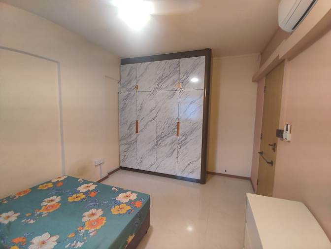 Idris's room