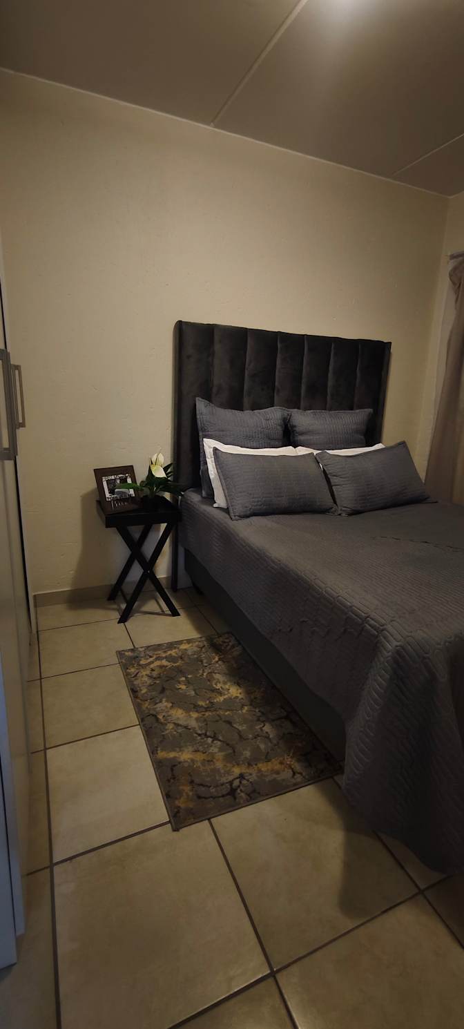 Mpumelelo's room
