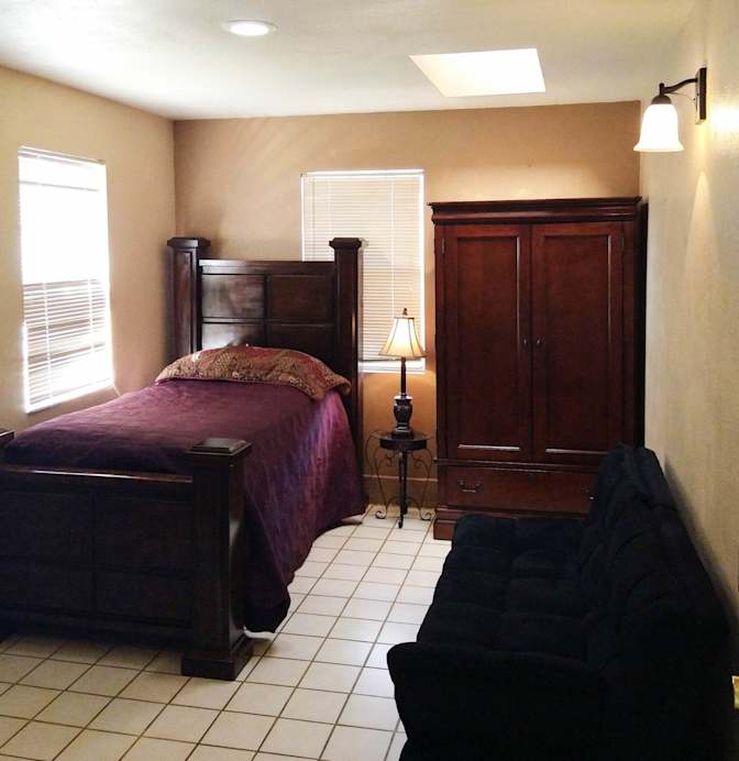 Juan carlos's room