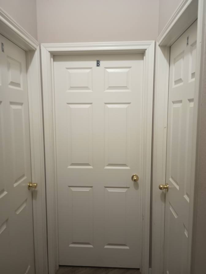 Kenya S's room