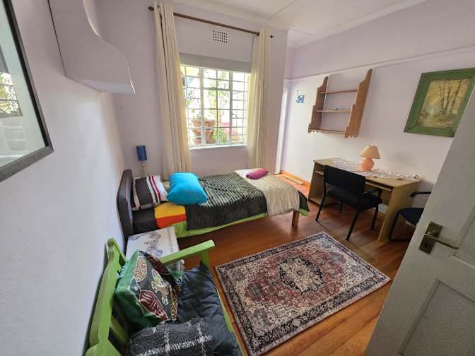Green Point Tree House's room