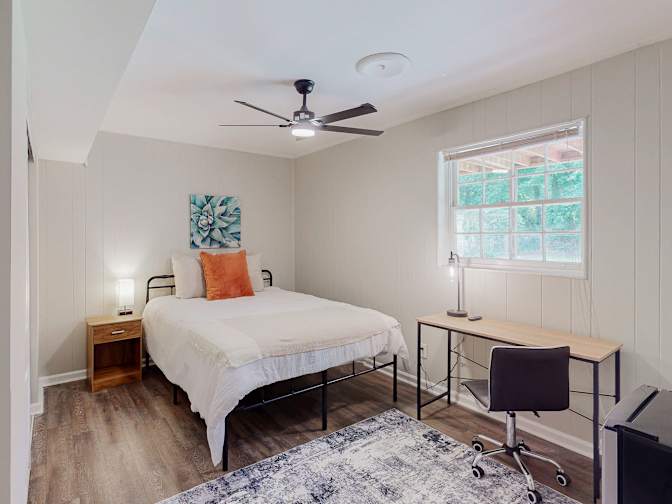 Bicoastal Holdings's room