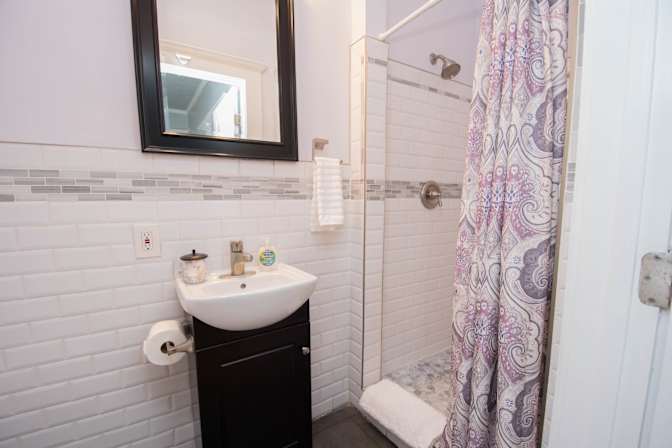 Grandbay RE Holdings's room