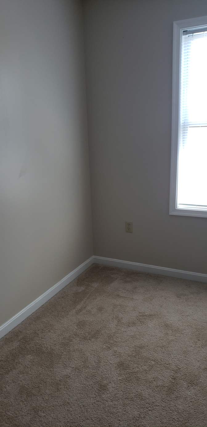 Kwovi's room
