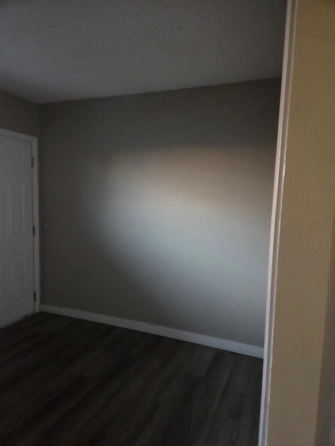 kenneths's room