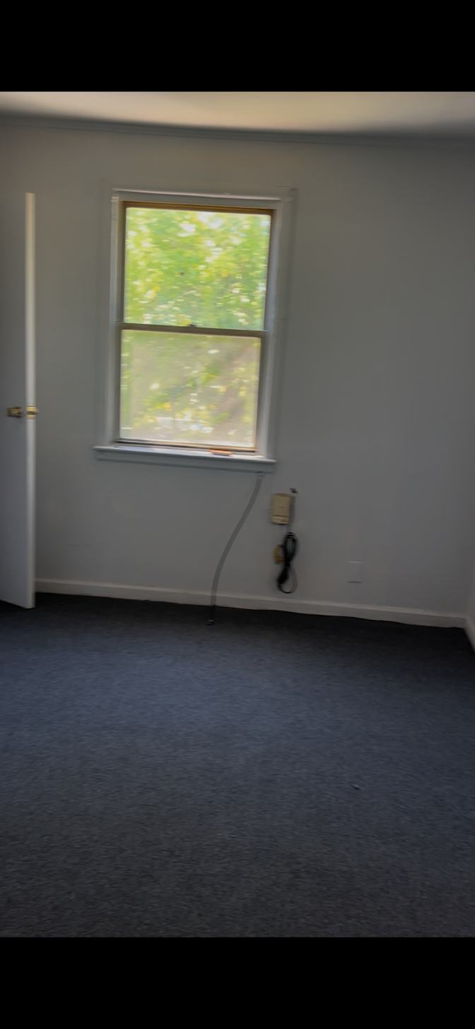 Shuana R Davis's room