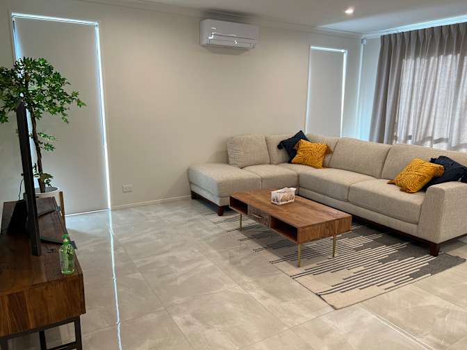 Ashish Amin's room