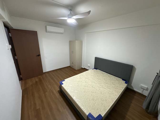 BOBBY HOY's room