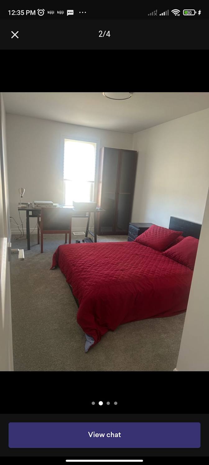 Clarita's room