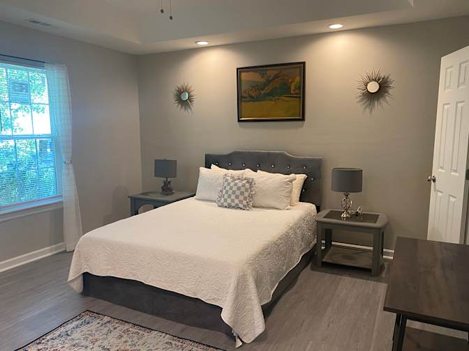 Alcove Rooms's room