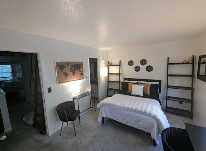 Jenifer Leahy's room