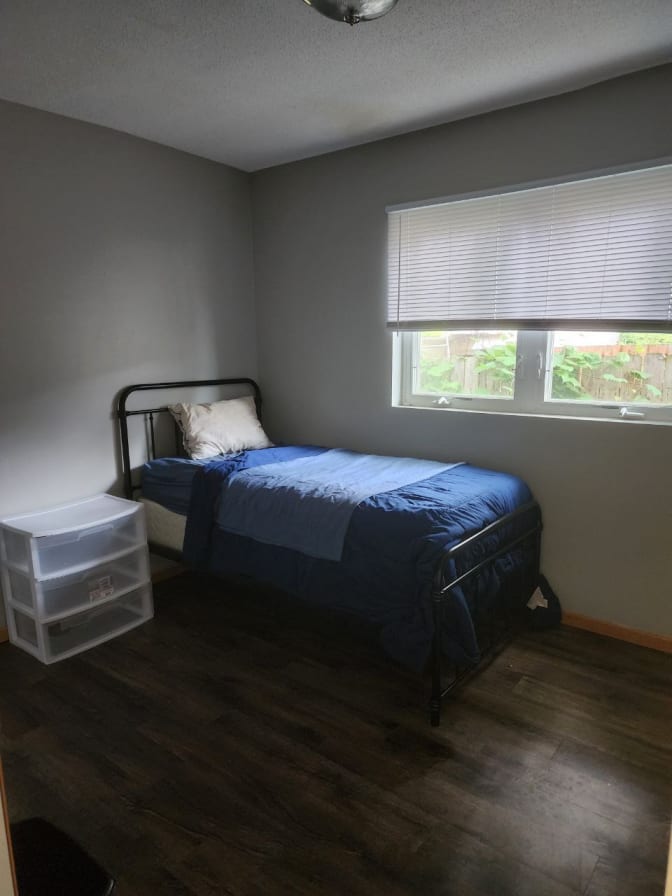 Kweli's room