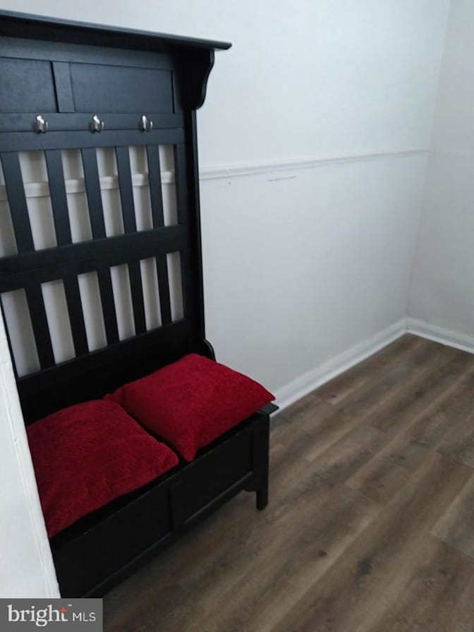 Alexis's room