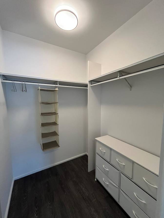 Jin's room