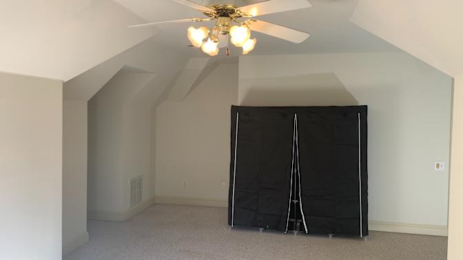 Alcove Rooms's room
