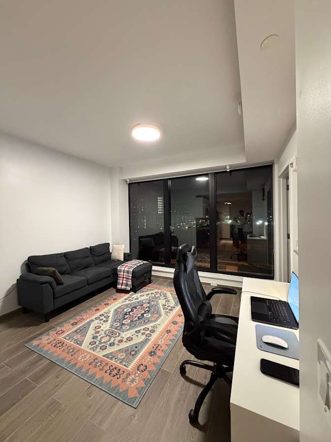 Paras's room