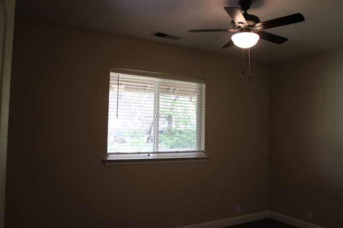 Thomas's room