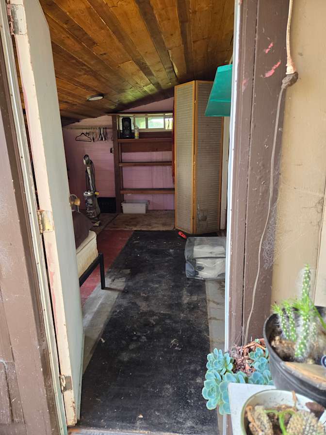 Dennis's room