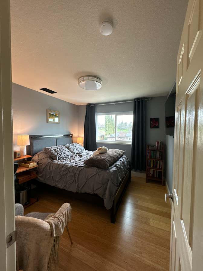 Scarlett's room