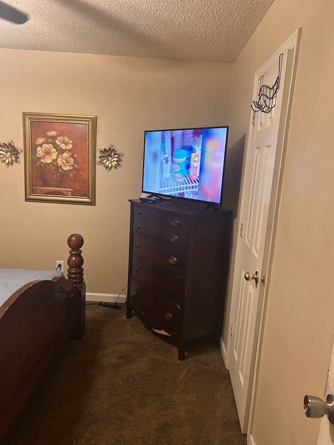 Tara's room
