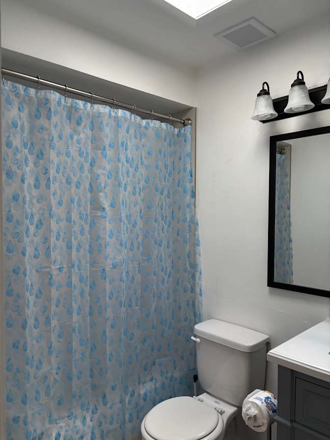 Heartfelt Chosen Solutions's room