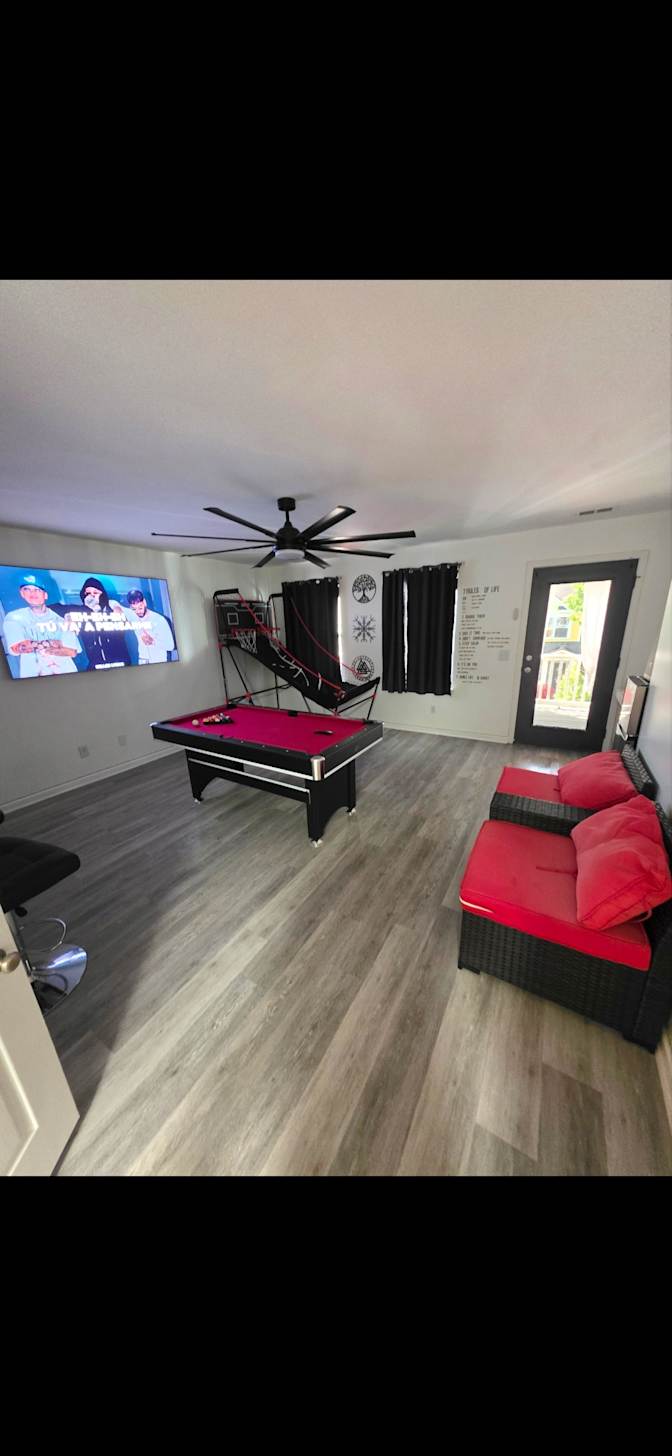 Francisco's room