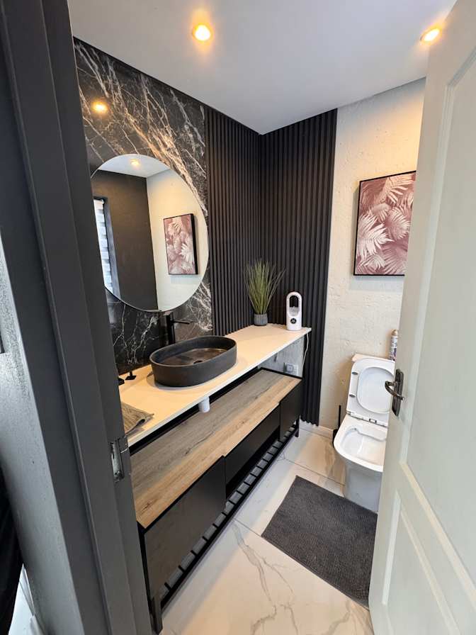Pieter Roux's room