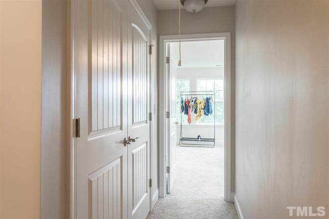 Alcove Rooms's room