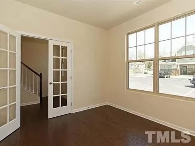 Alcove Rooms's room