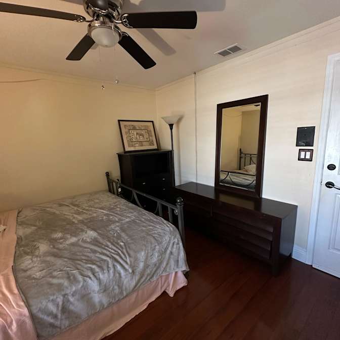 jacques's room
