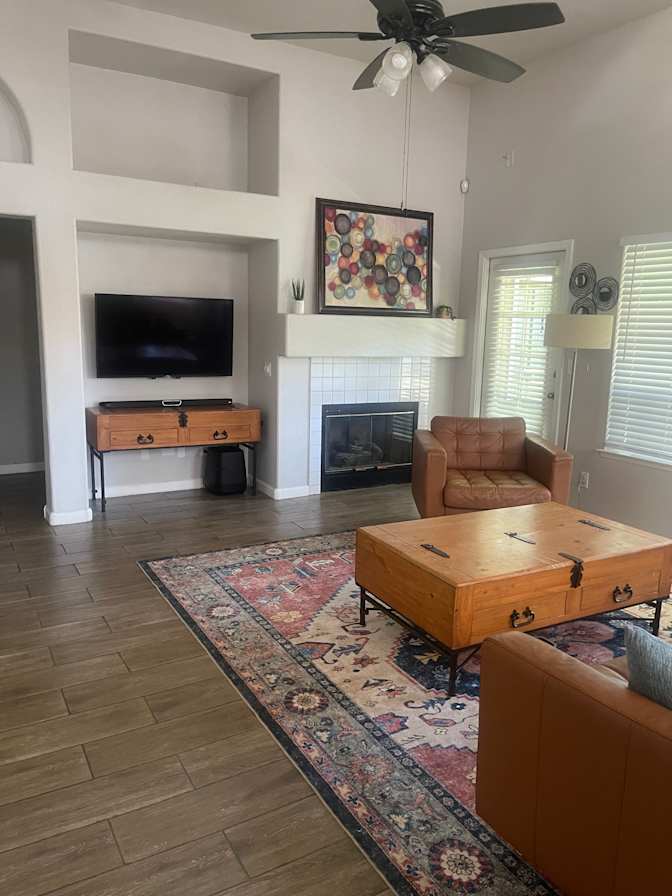 Quiet Furnished Room in NW Fresno's room