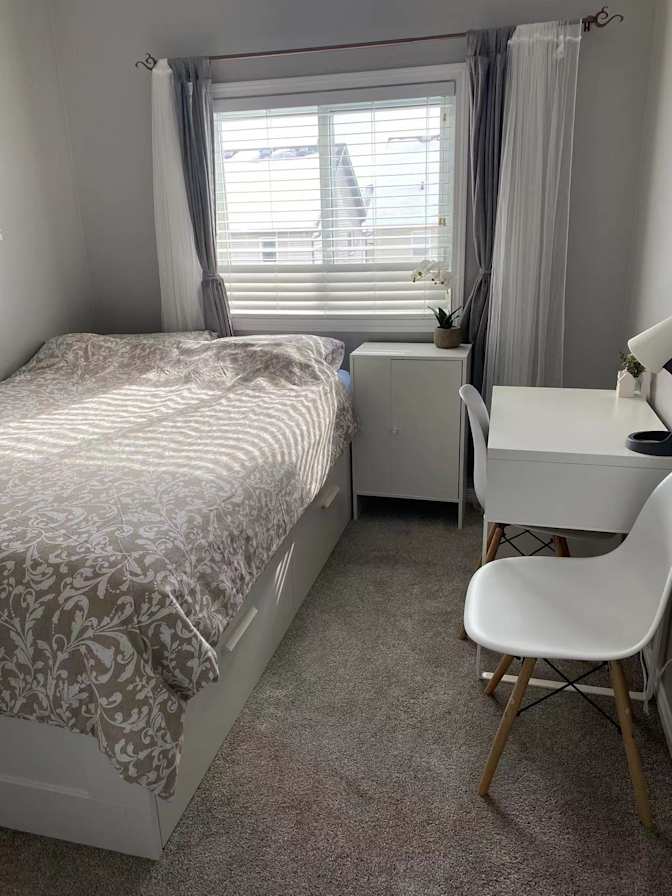 Yan's room
