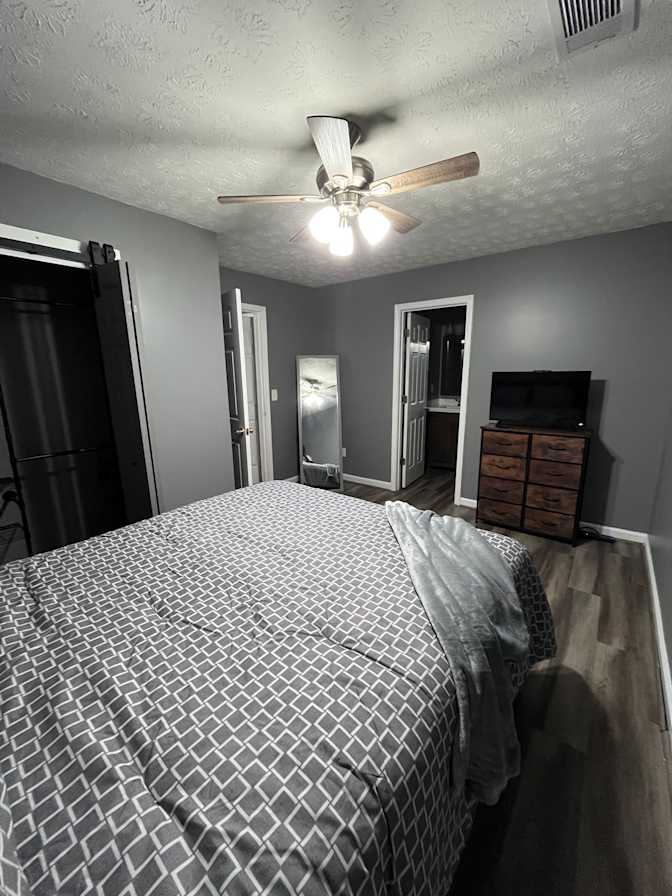 Desmond's room