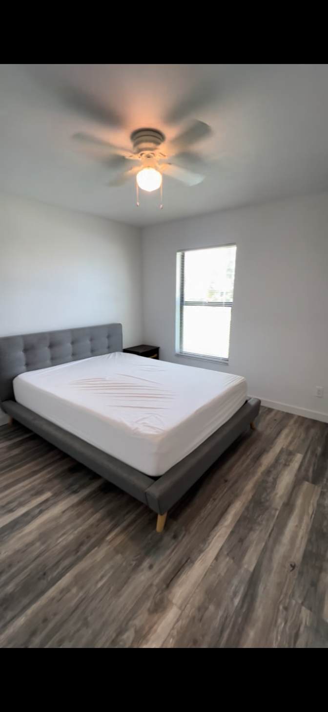 Jason Phillips's room