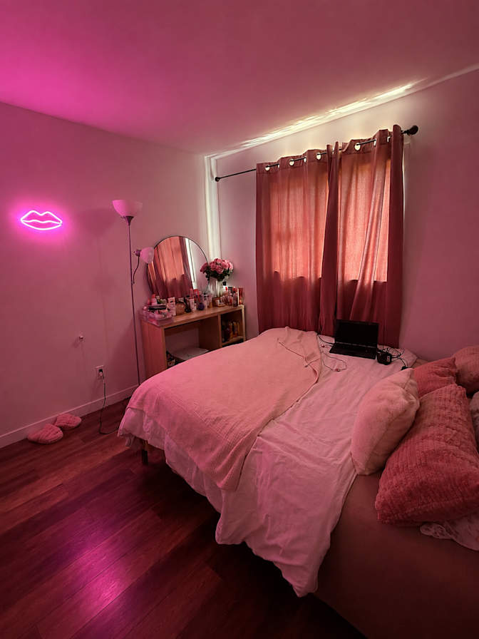 Mo's room