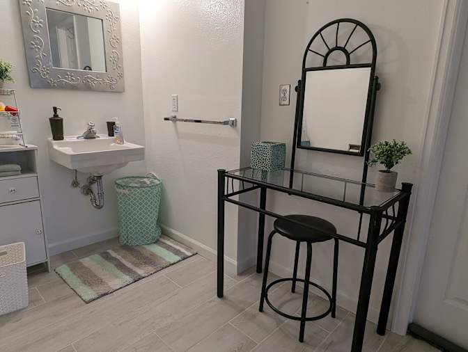 Eve's room