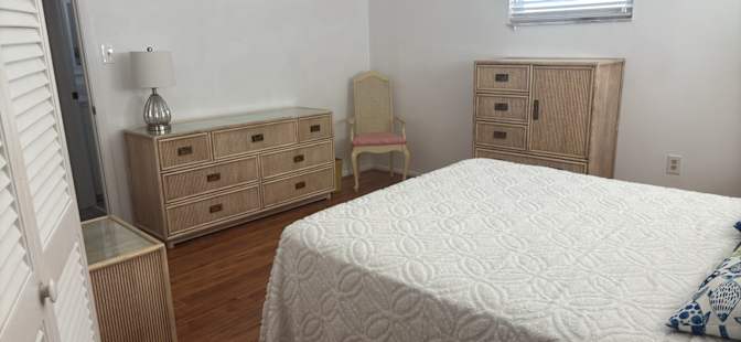 Lisa's room