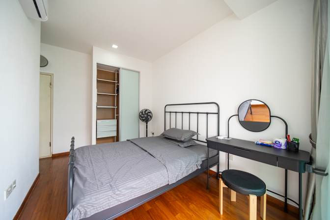 MLVH's room