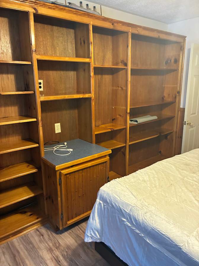 Thomas's room
