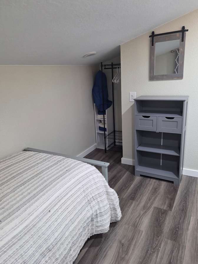 Dustin's room