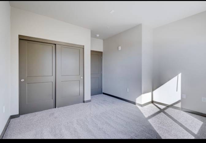 Enrique's room