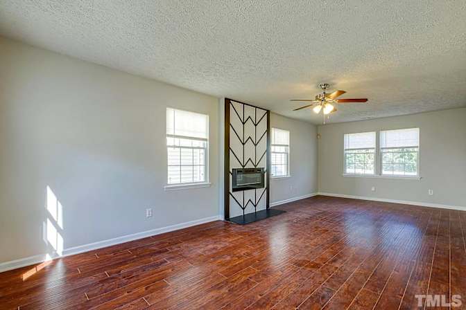 Alcove Rooms's room